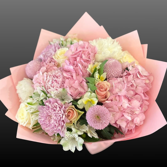 Pembe Ortanca, Gül ve Beyaz Alstroemeria Buketi