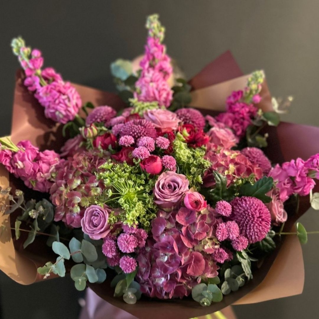 Ortanca, Gül ve Pembe Mor Mevsim Çiçekleri